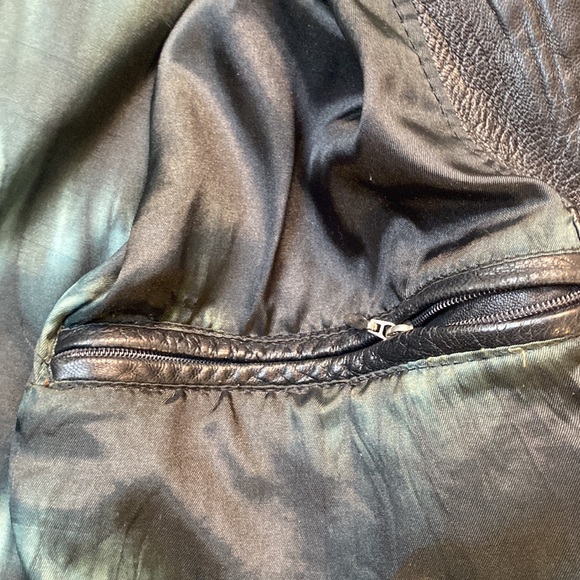 Vintage Global Identity G-lll Leather Jacket, Size Small - Picture 11 of 15